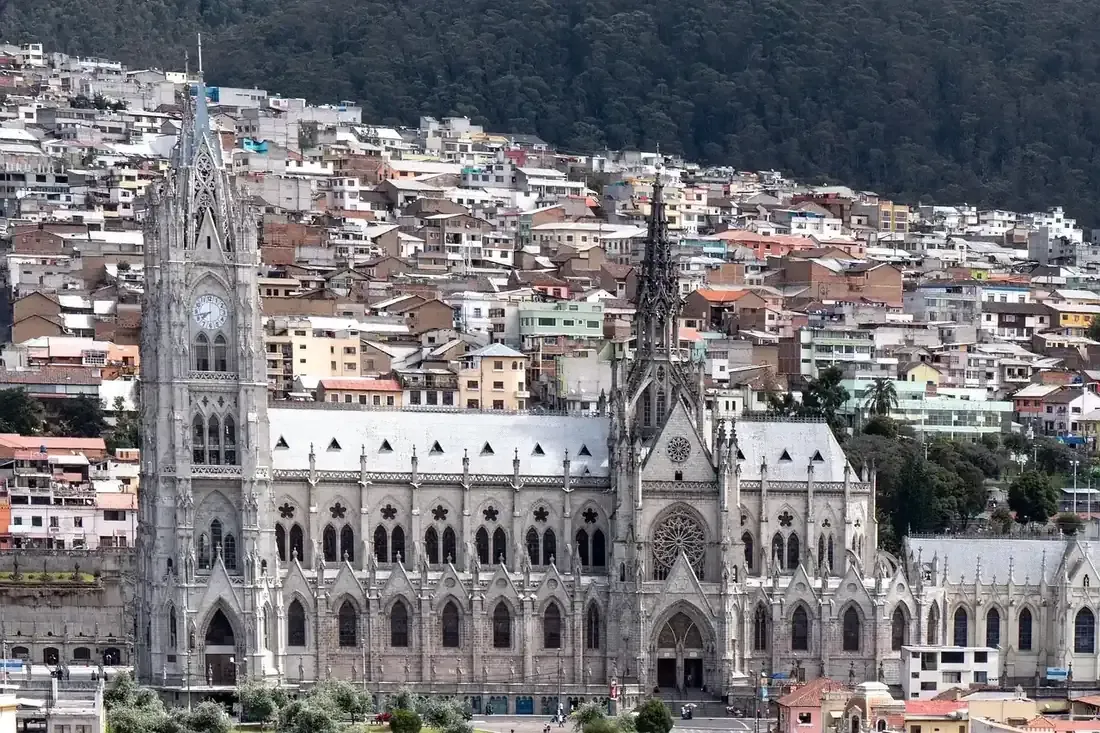 The neo-Gothic Basílica del Voto Nacional above the old town of Quito