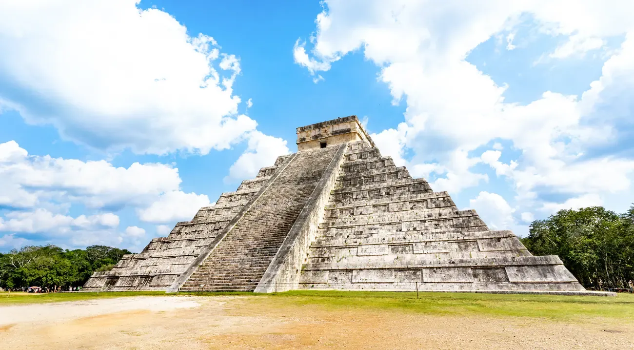 El Castillo, the Temple of Kukulkan at Chichen Itza, Mexico