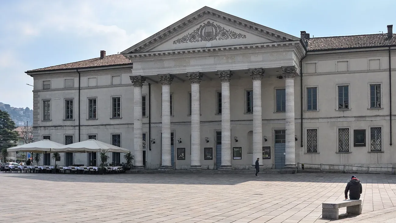 The neoclassical columned portico of the Teatro Sociale in Como