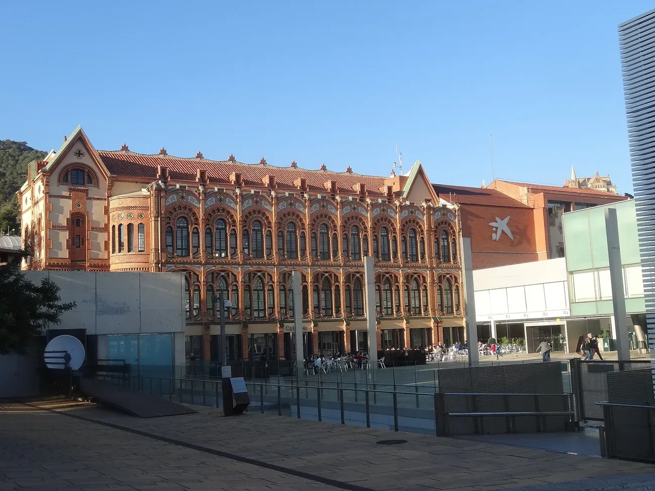 CosmoCaixa Barcelona seen across its entrance plaza