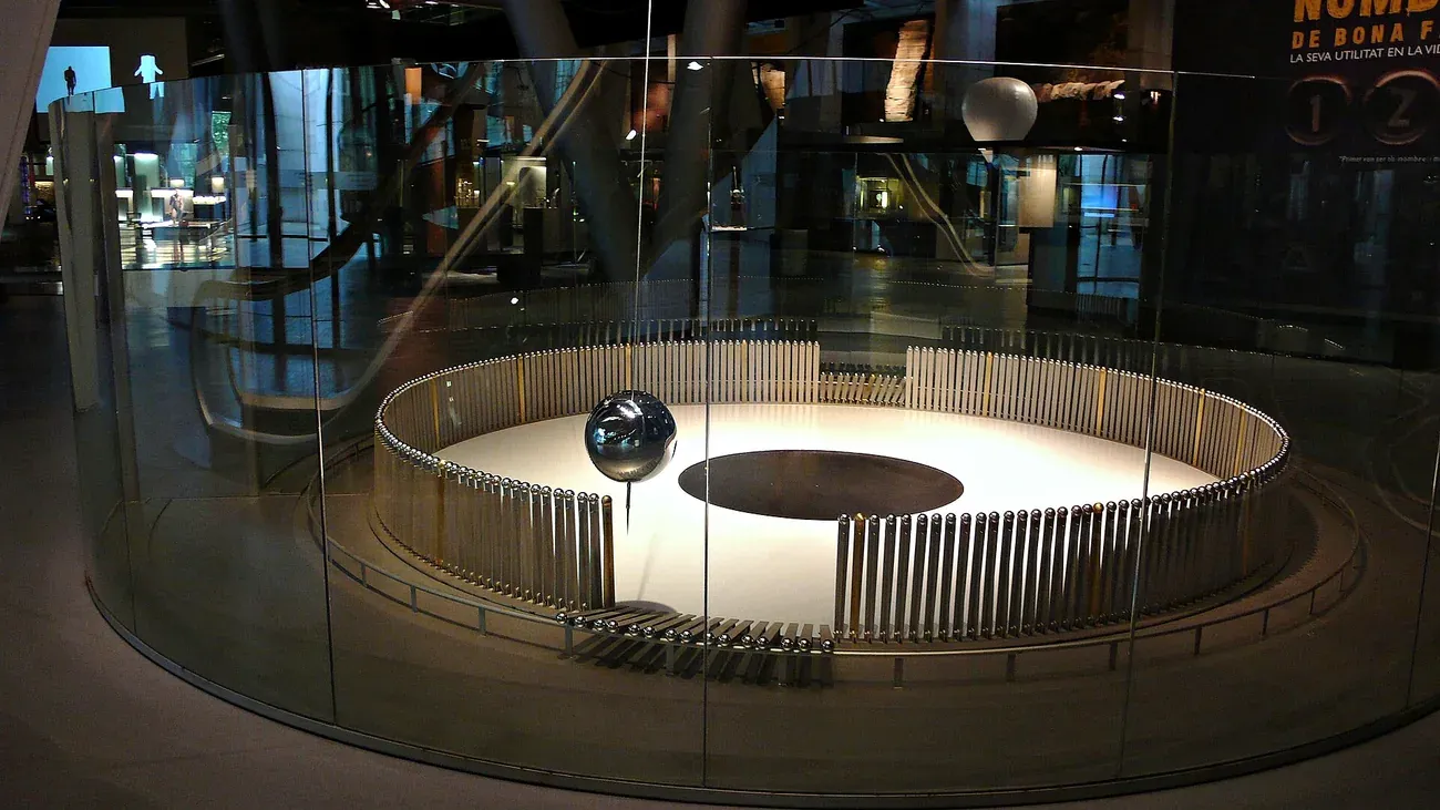 The Foucault pendulum at CosmoCaixa Barcelona