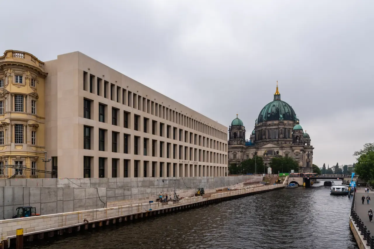 Cruise boat passing by the Humboldt Forum