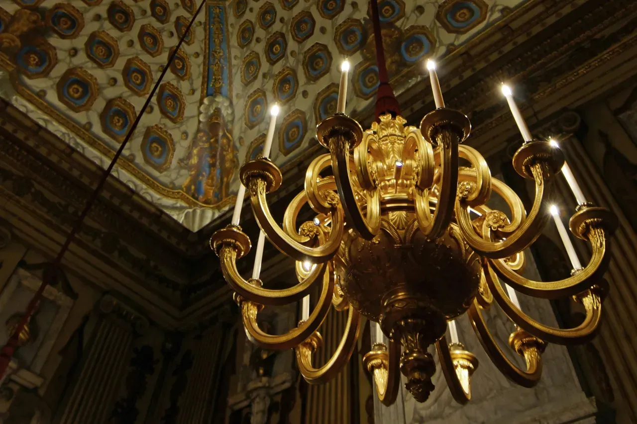 Cupola Room chandelier at Kensington Palace