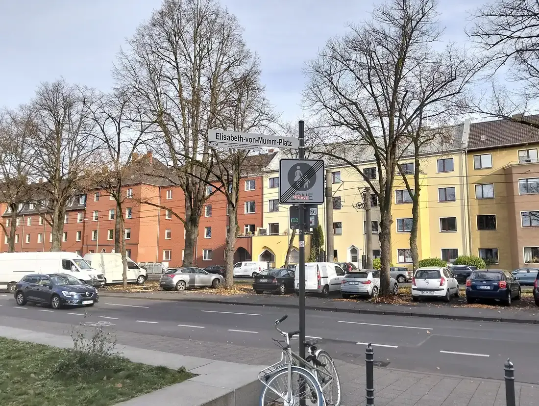 Elisabeth-von-Mumm-Platz in Sülz, Cologne