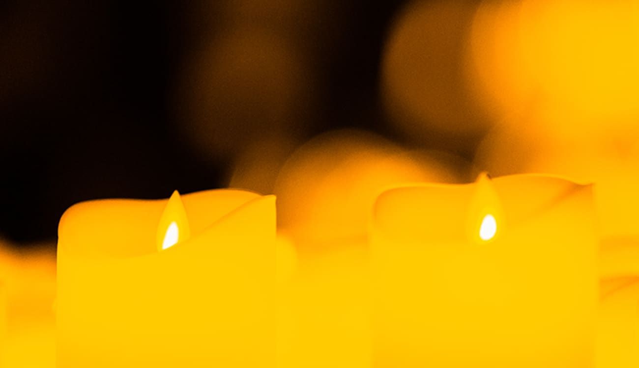 Candlelight, the songs of Sezen Aksu in Istanbul (Fever)