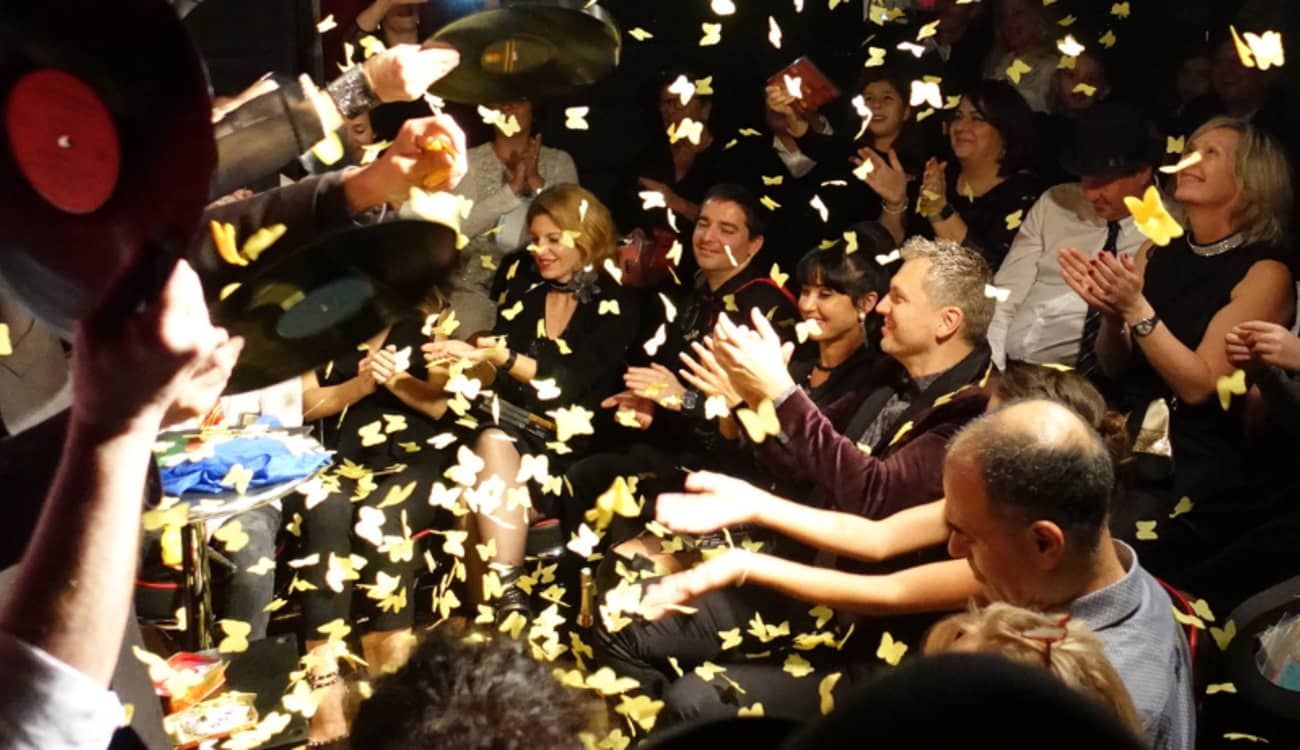 Le Double Fond magic show in Paris (Fever)