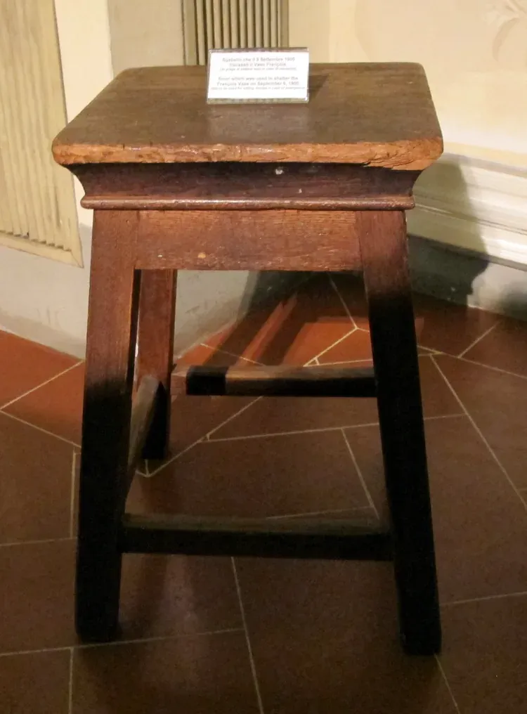 The wooden stool displayed at the Archaeological Museum in Florence that shattered the Francois Vase in 1900