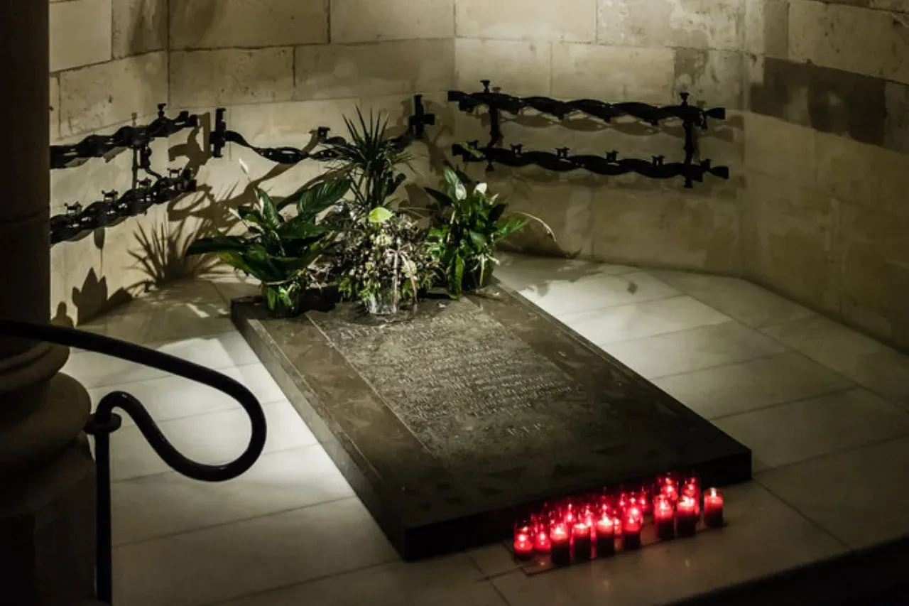 Gaudí's tomb