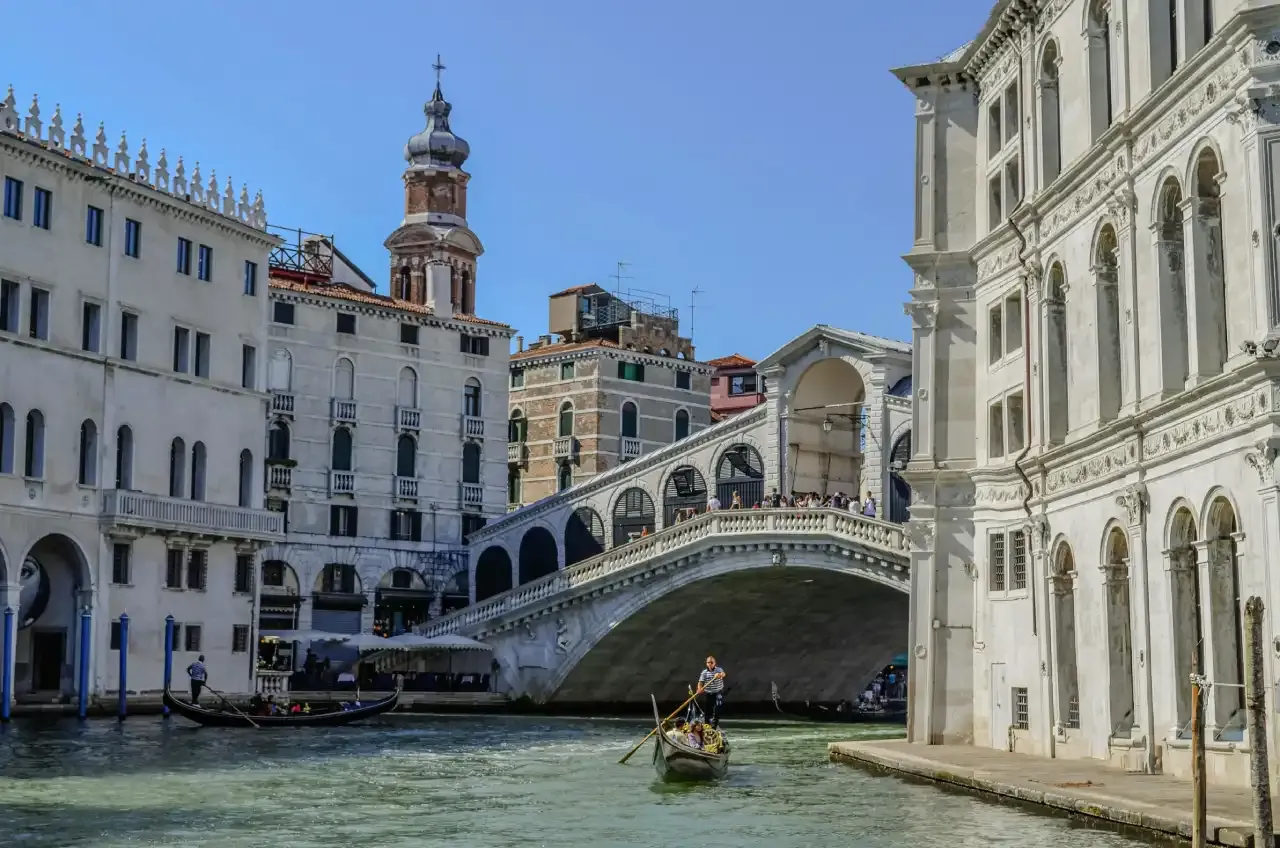 A gondola on the Rialto Bridge