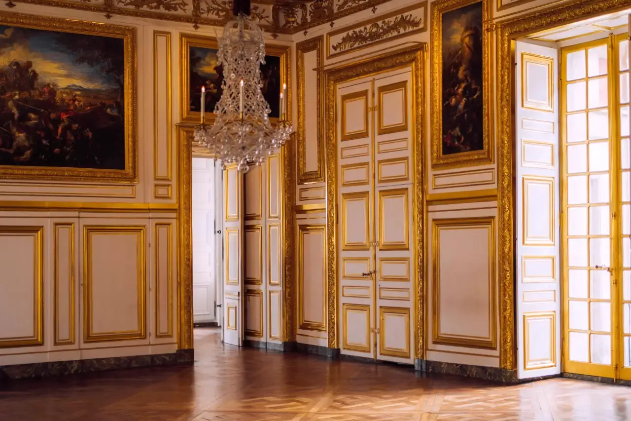 Grand Apartments