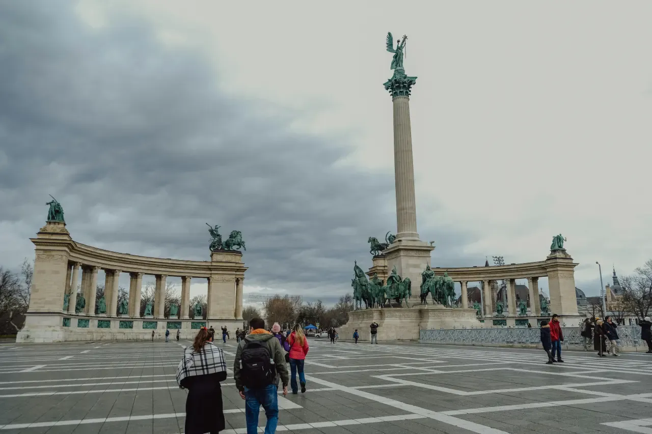 Heroes' Square
