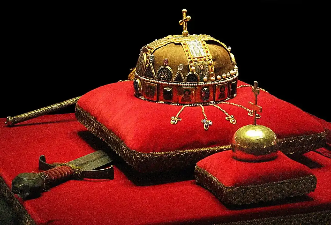 Holy Crown