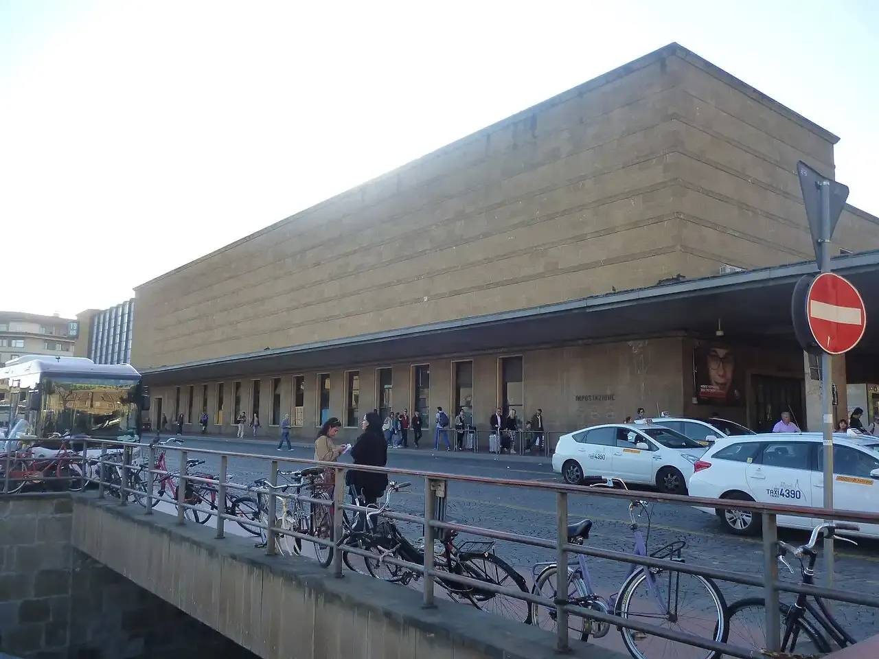 How to get to the Medici Chapel by taxi