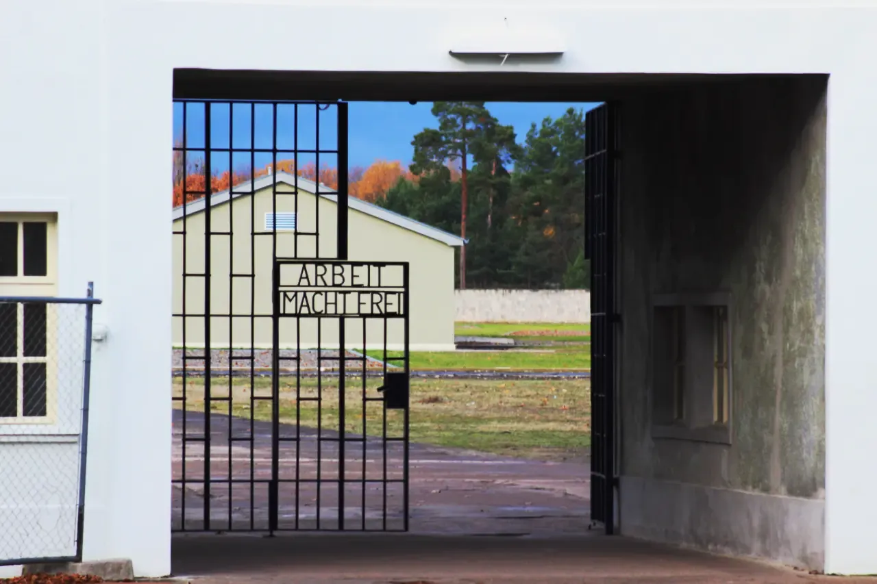 How to get to the Sachsenhausen Concentration Camp