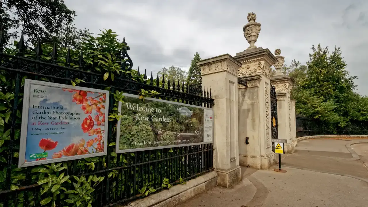 Kew Gardens entrance