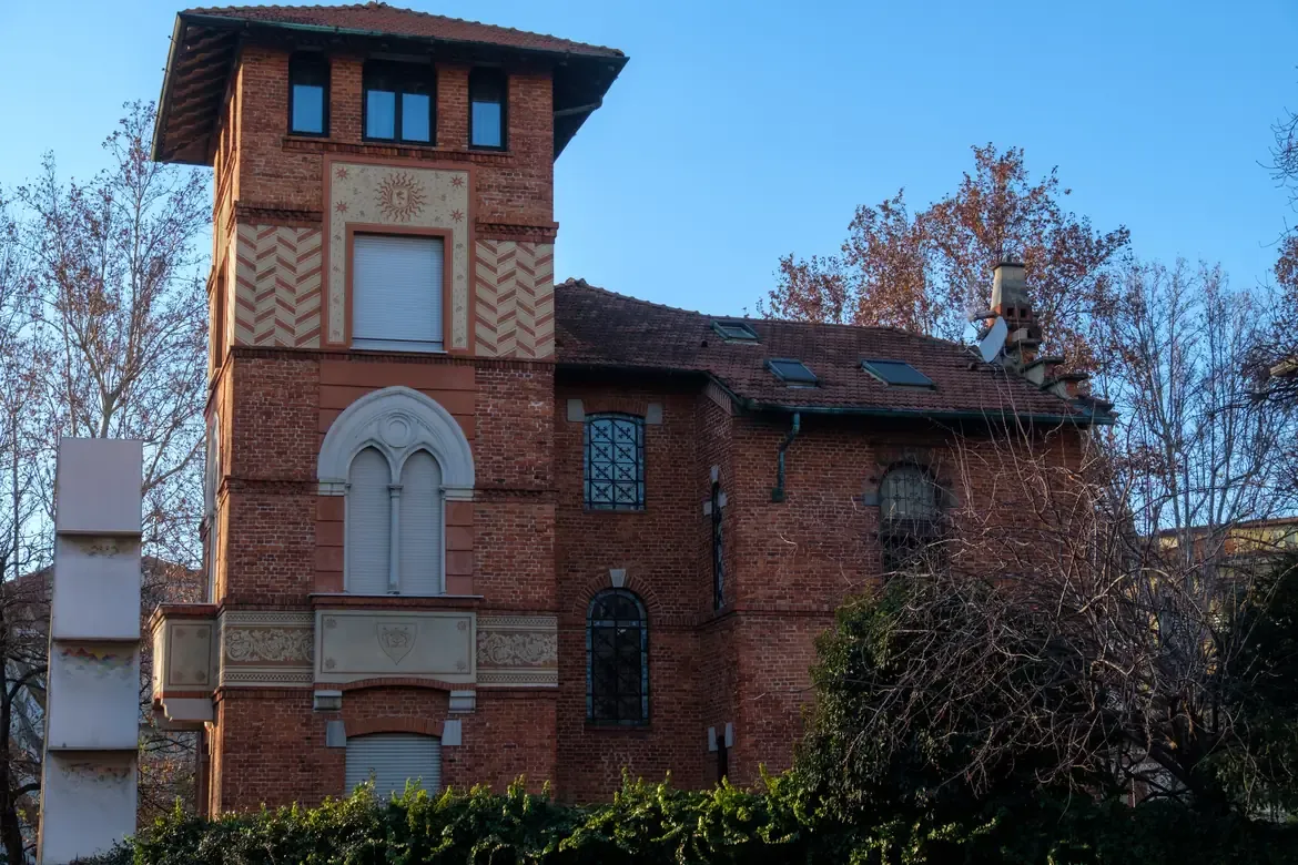 Historic house known as Castello Pozzi along Via Berengario, Milan