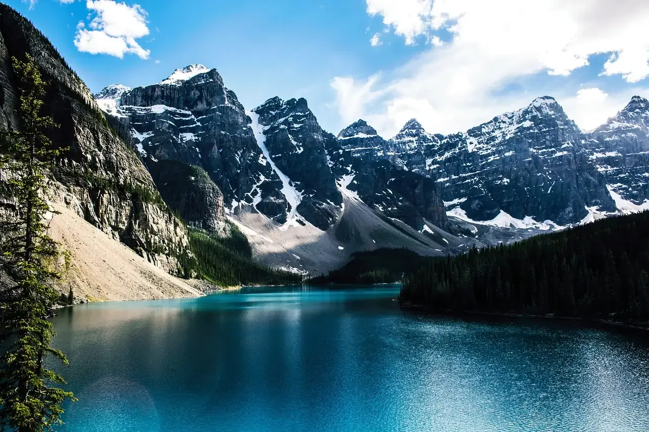 Moraine Lake below the Valley of the Ten Peaks in Banff National Park