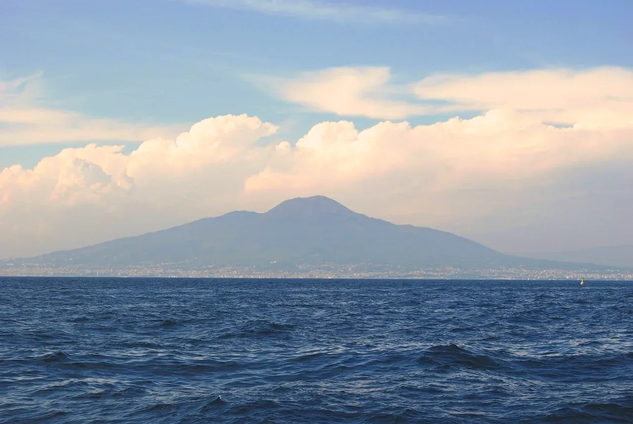 Clear view of Mount Vesuvius from the Bay of Naples