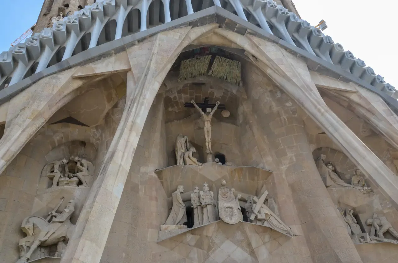 Passion facade