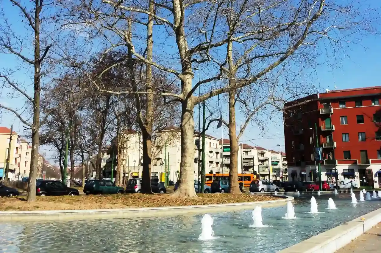 Piazza Tirana