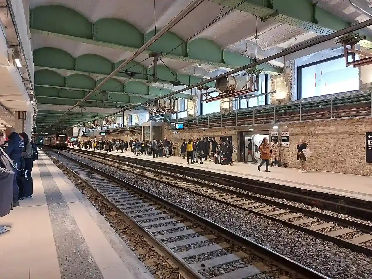 Saint-Michel Notre-Dame station (RER-C)