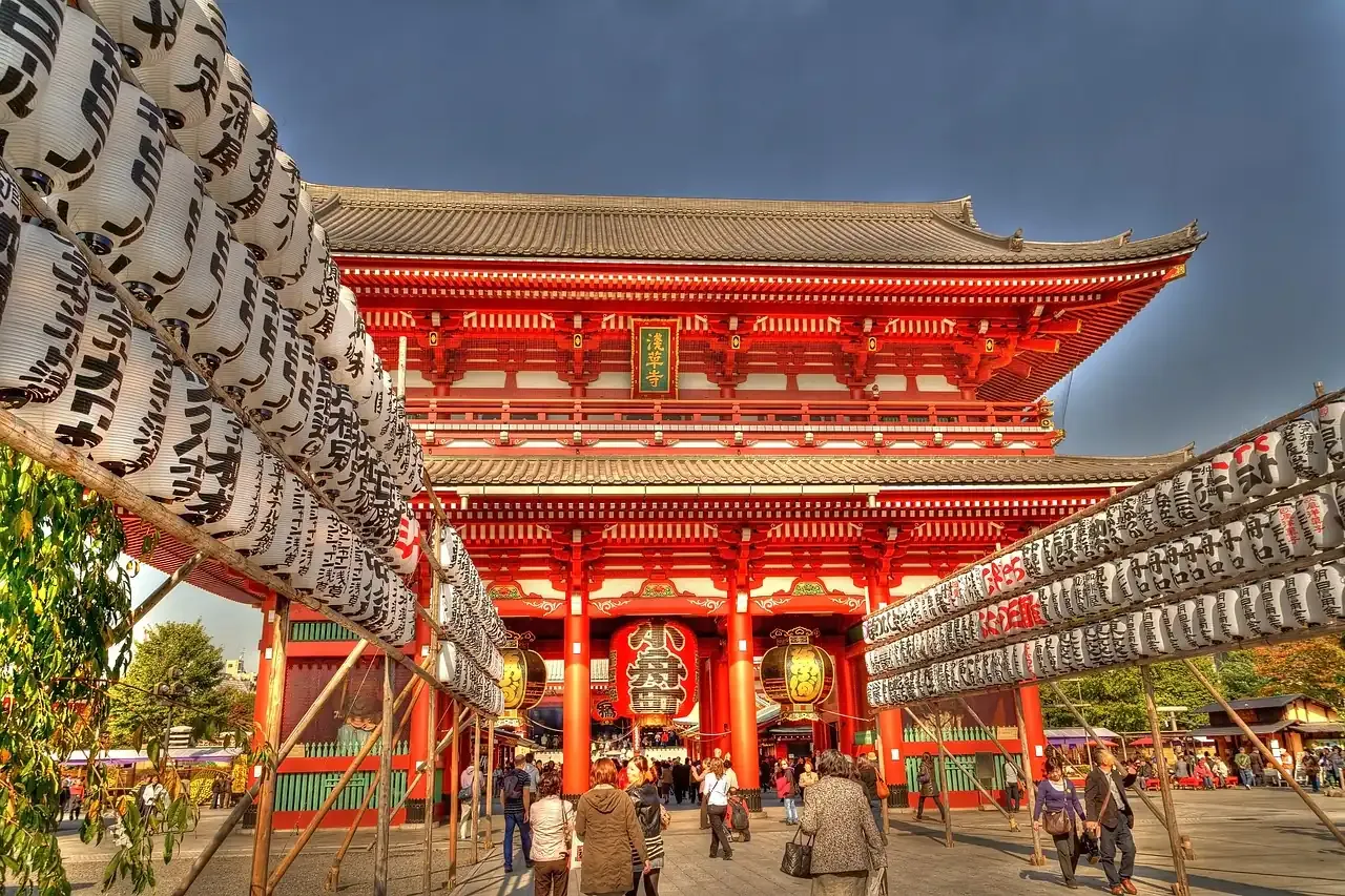 Paper lanterns in front of the Hozomon gate at Senso-ji in Asakusa, Tokyo