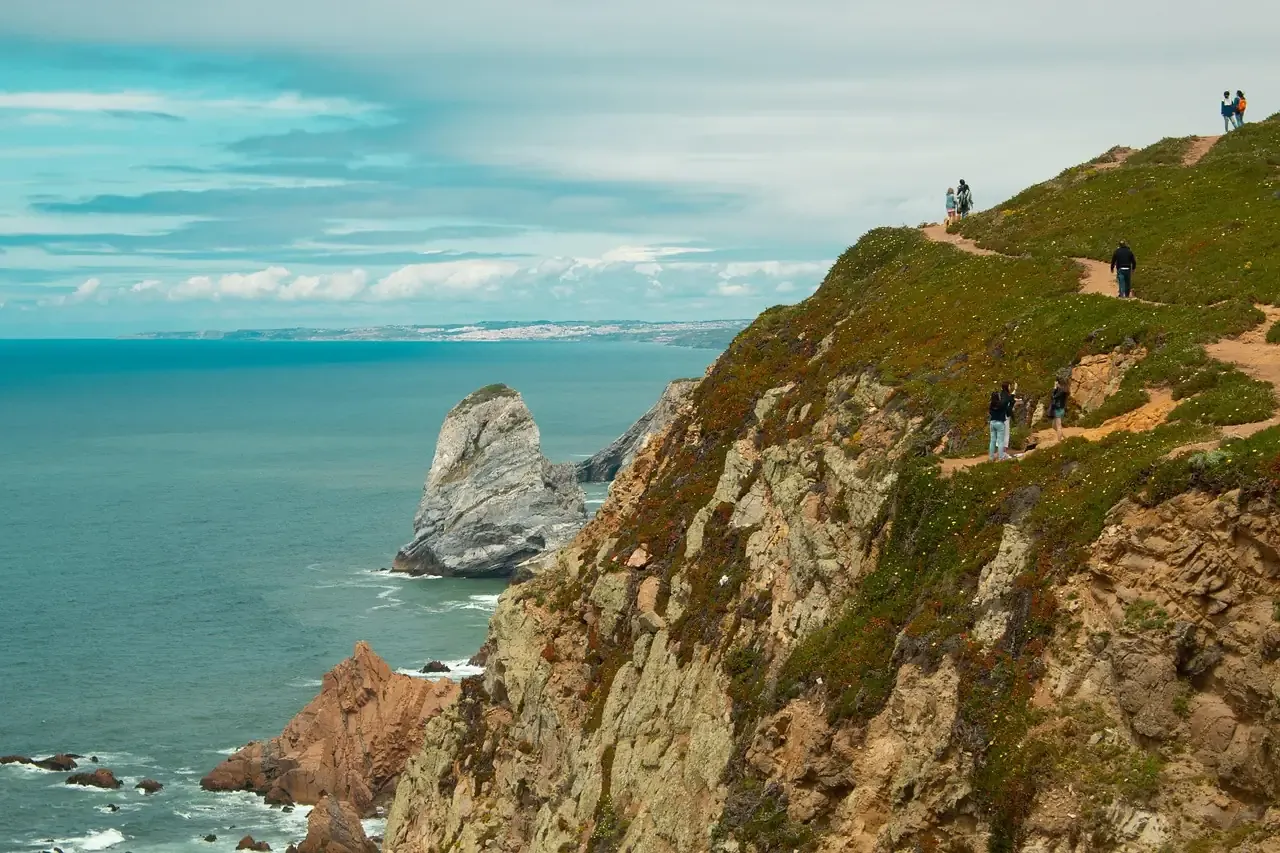 The clifftop path across the headland at Cabo da Roca