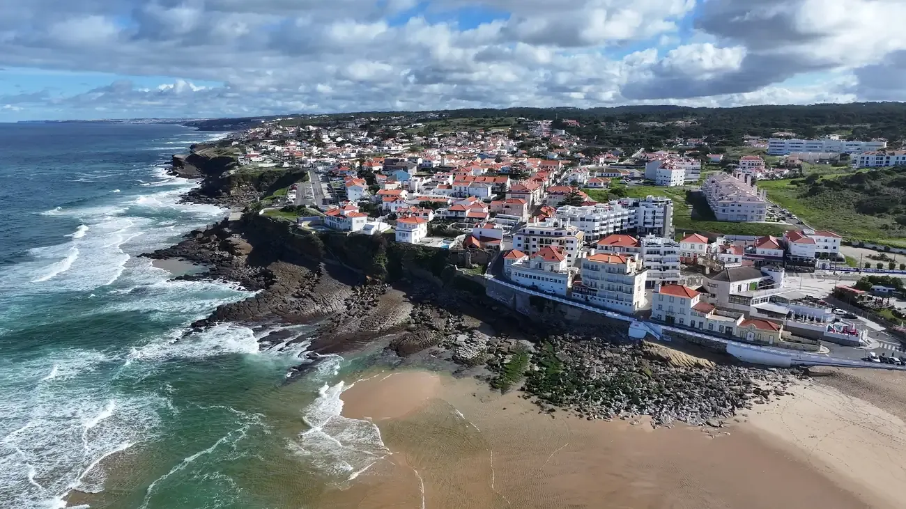 Praia das Macas beach on the coast near Sintra