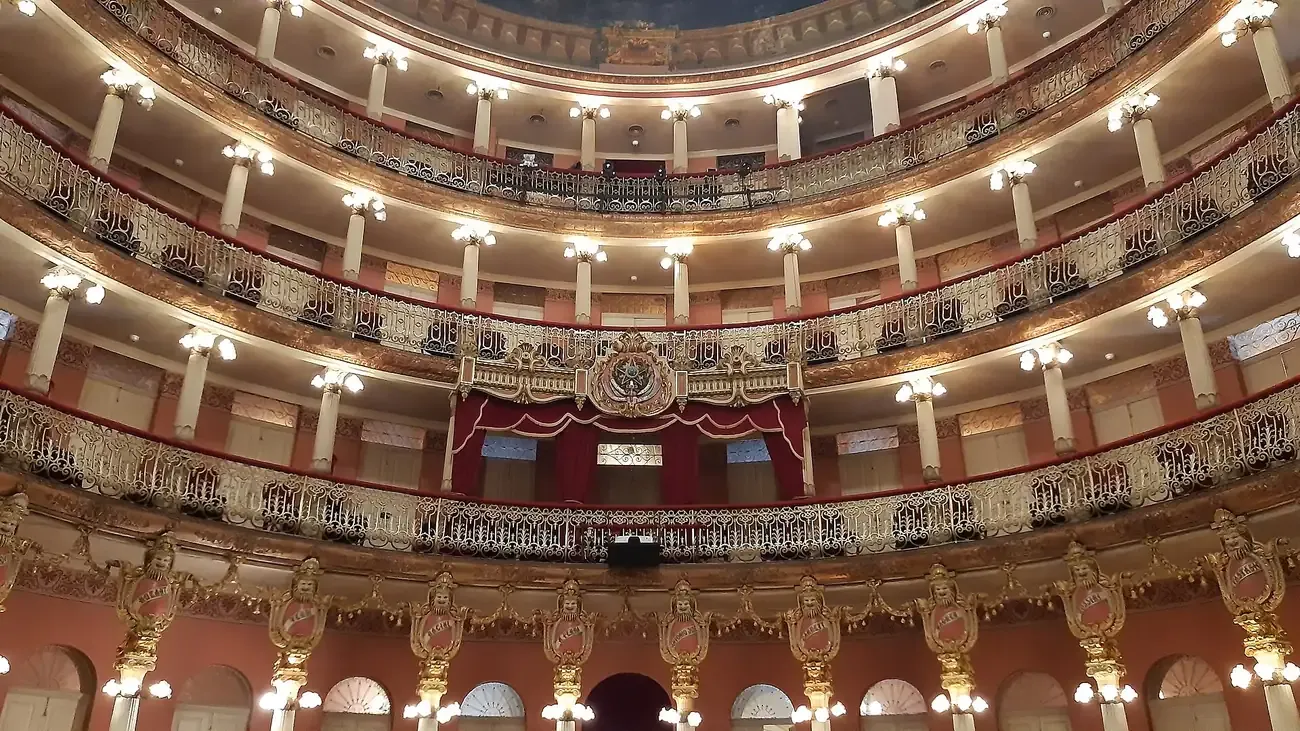 Tiers of boxes around the auditorium of the Teatro Amazonas in Manaus