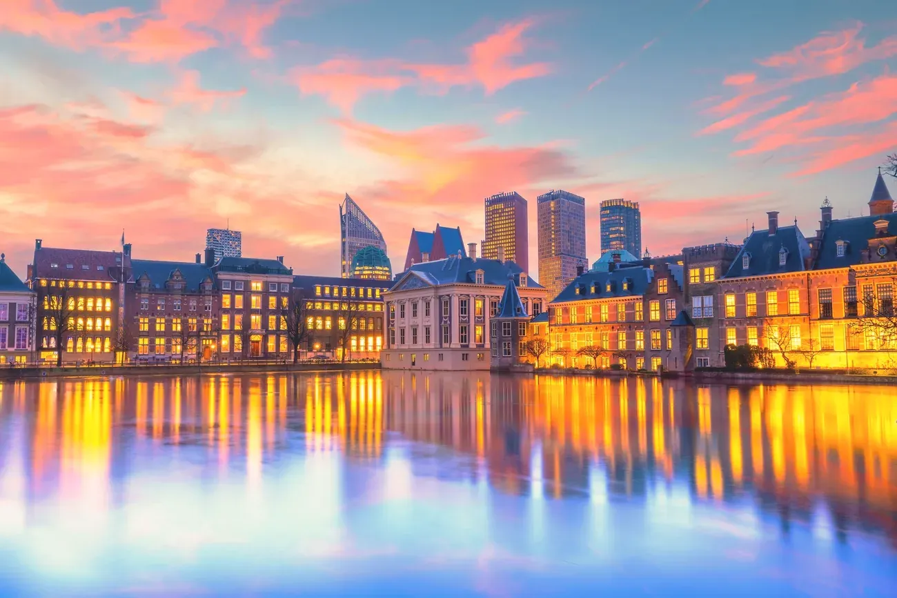Binnenhof and the Dutch Parliament skyline in The Hague at twilight