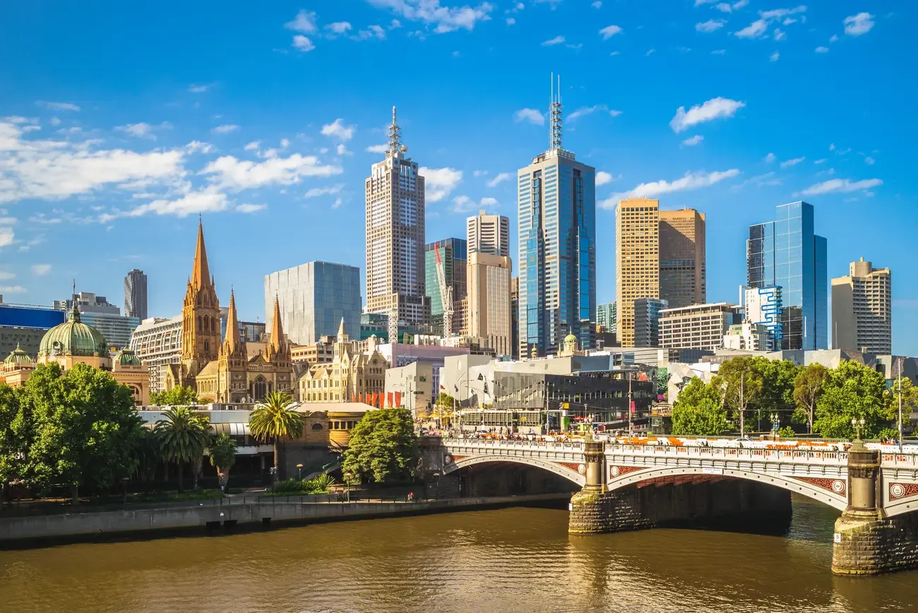 Melbourne skyline and Princes Bridge above the Yarra River on a clear day