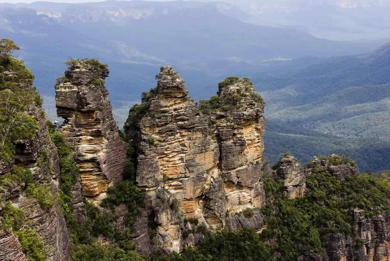The Three Sisters rock formation on the escarpment at Katoomba in the Blue Mountains