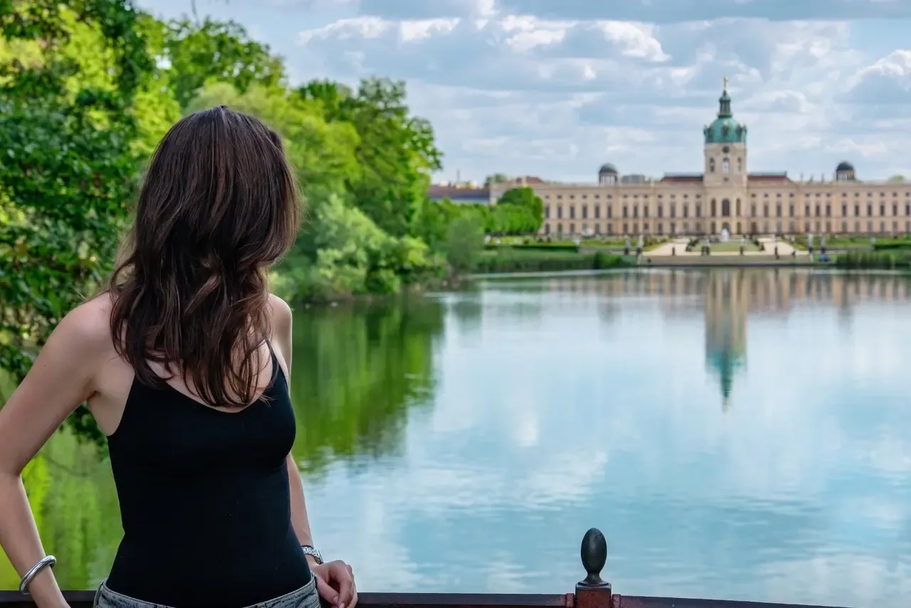 Tourist looking at Charlottenburg Palace