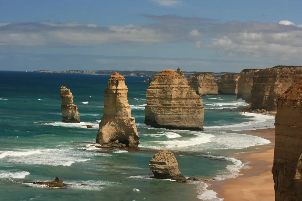 Cliffs and offshore stacks at the Twelve Apostles near Port Campbell, Victoria