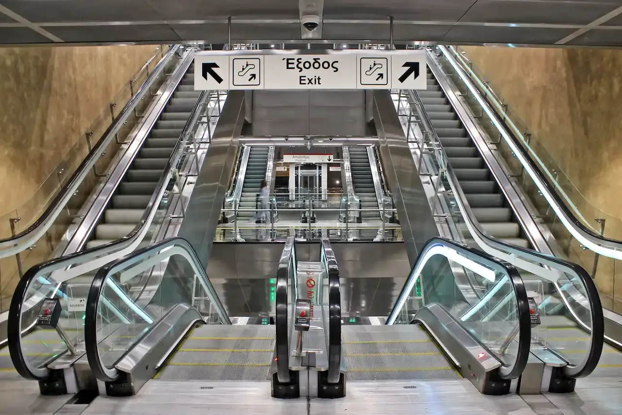 Underground metro concourses and pedestrian exits