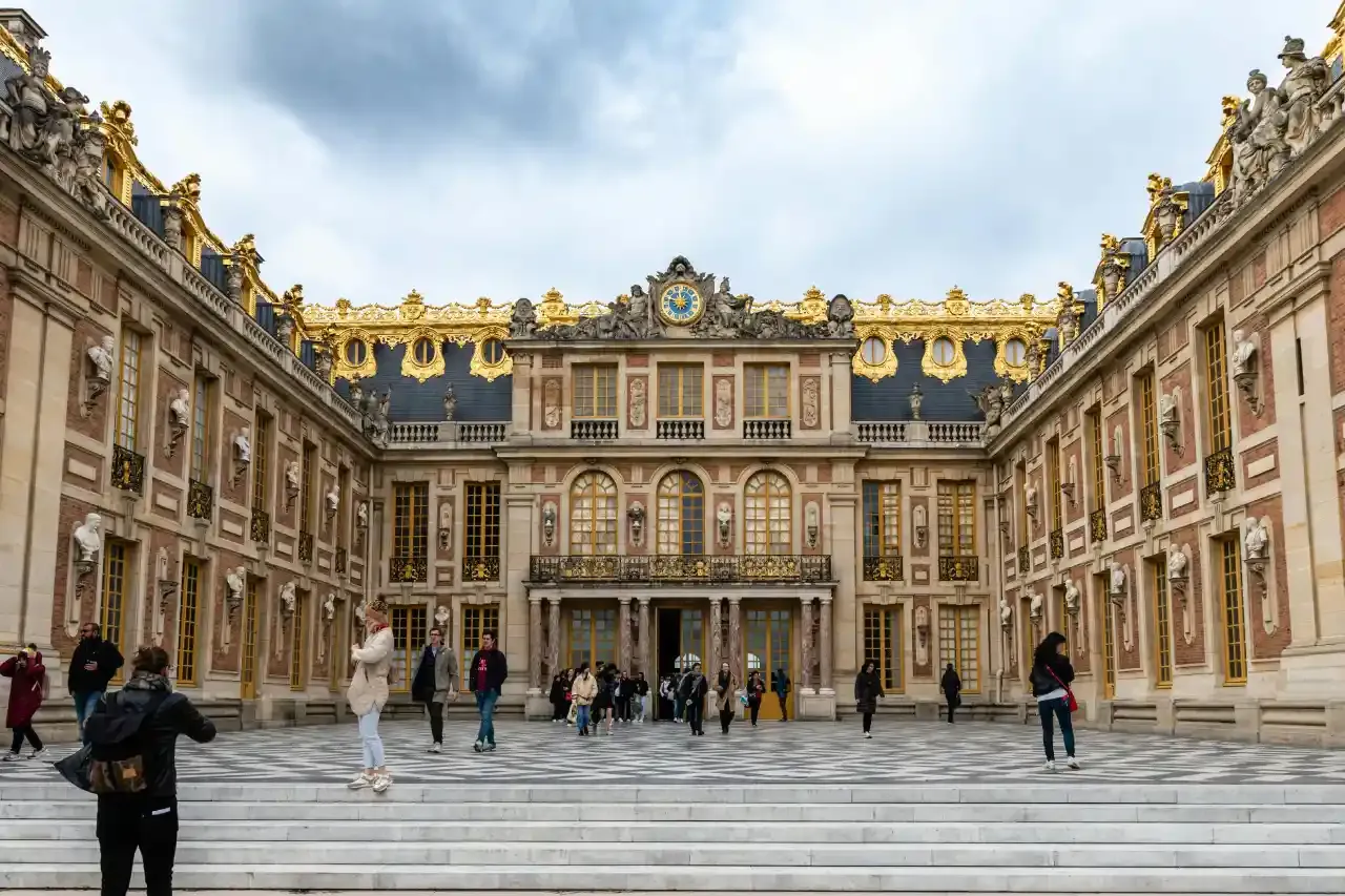 Versailles Palace opening hours