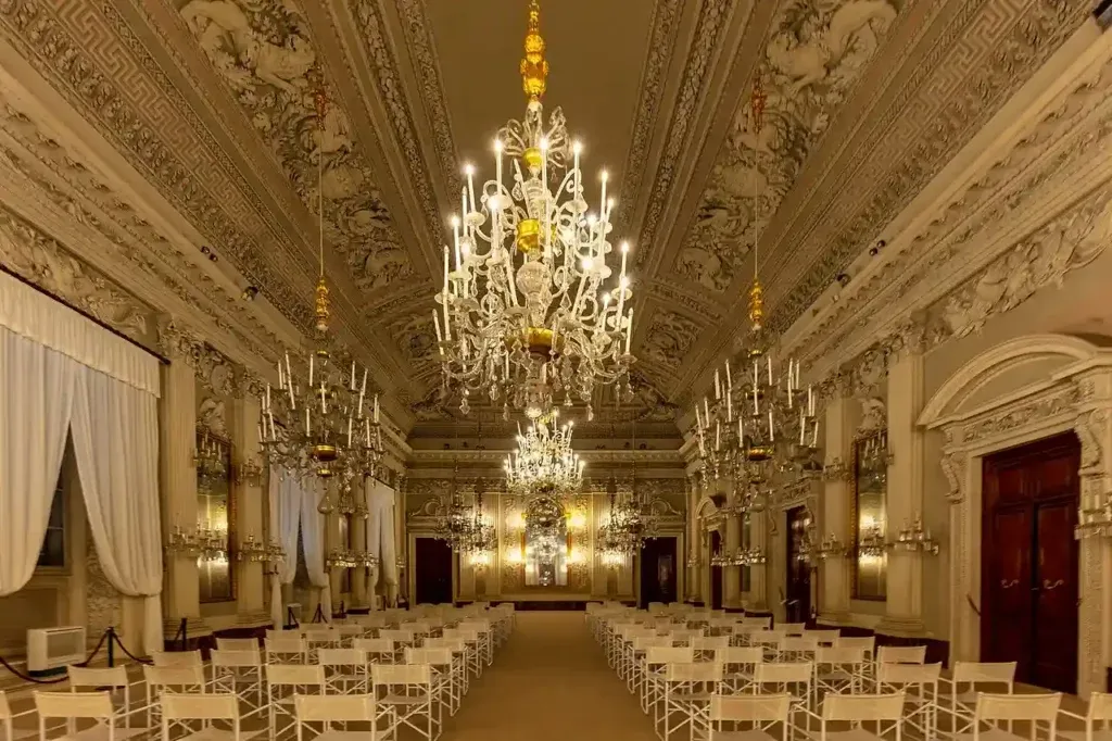 White Room